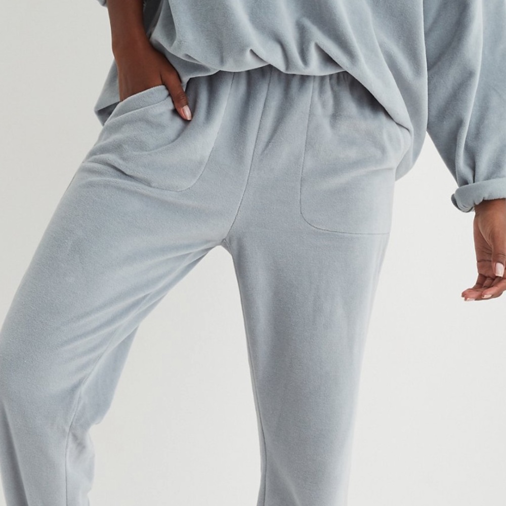 Aerie REAL Obsessed Velour Jogger